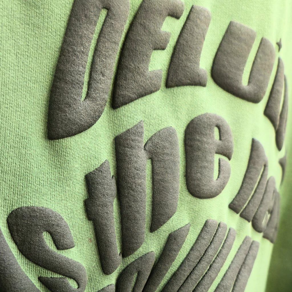 DELULU TEE