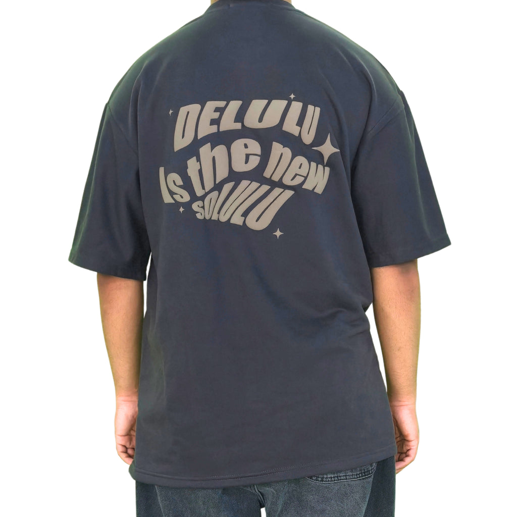 DELULU TEE