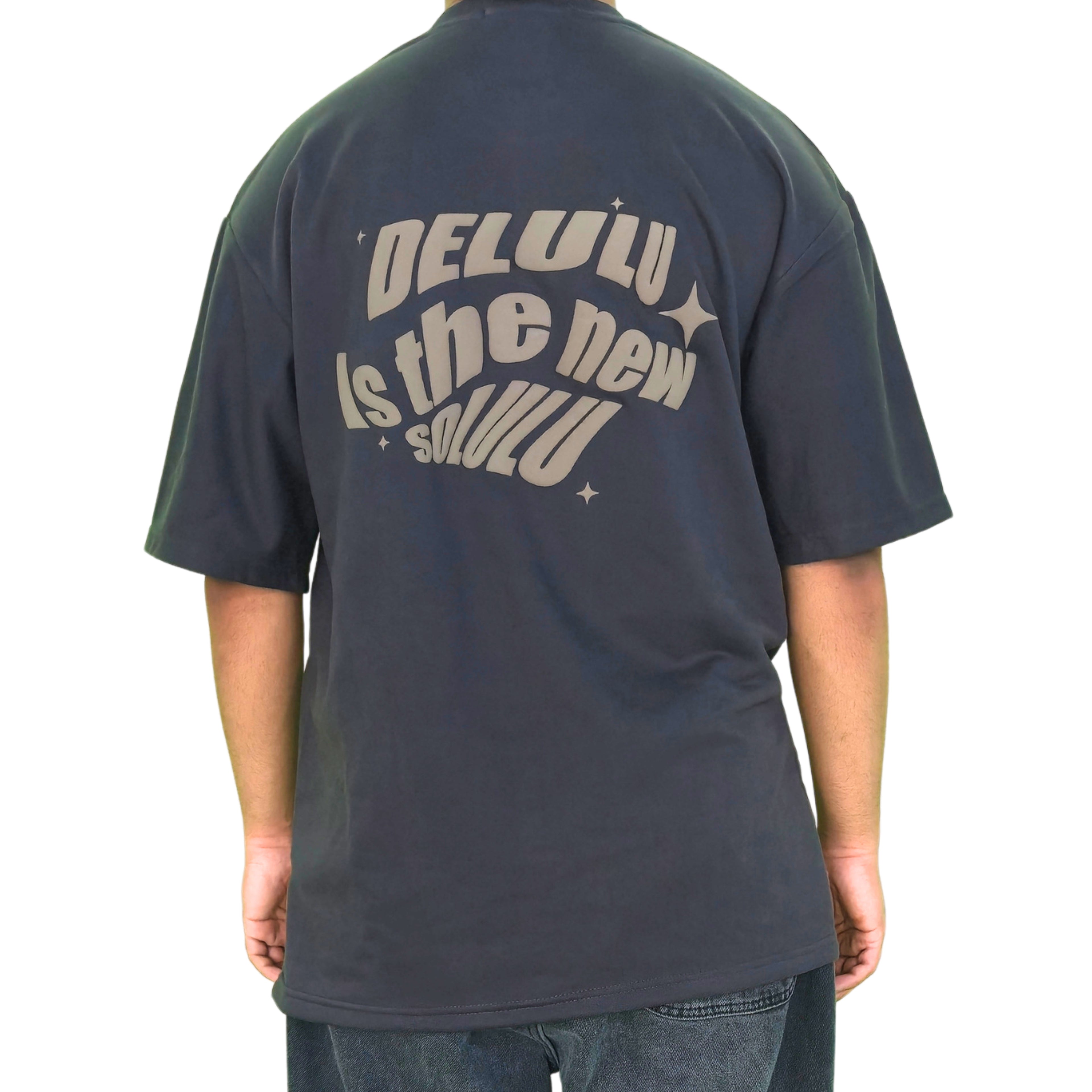 DELULU TEE