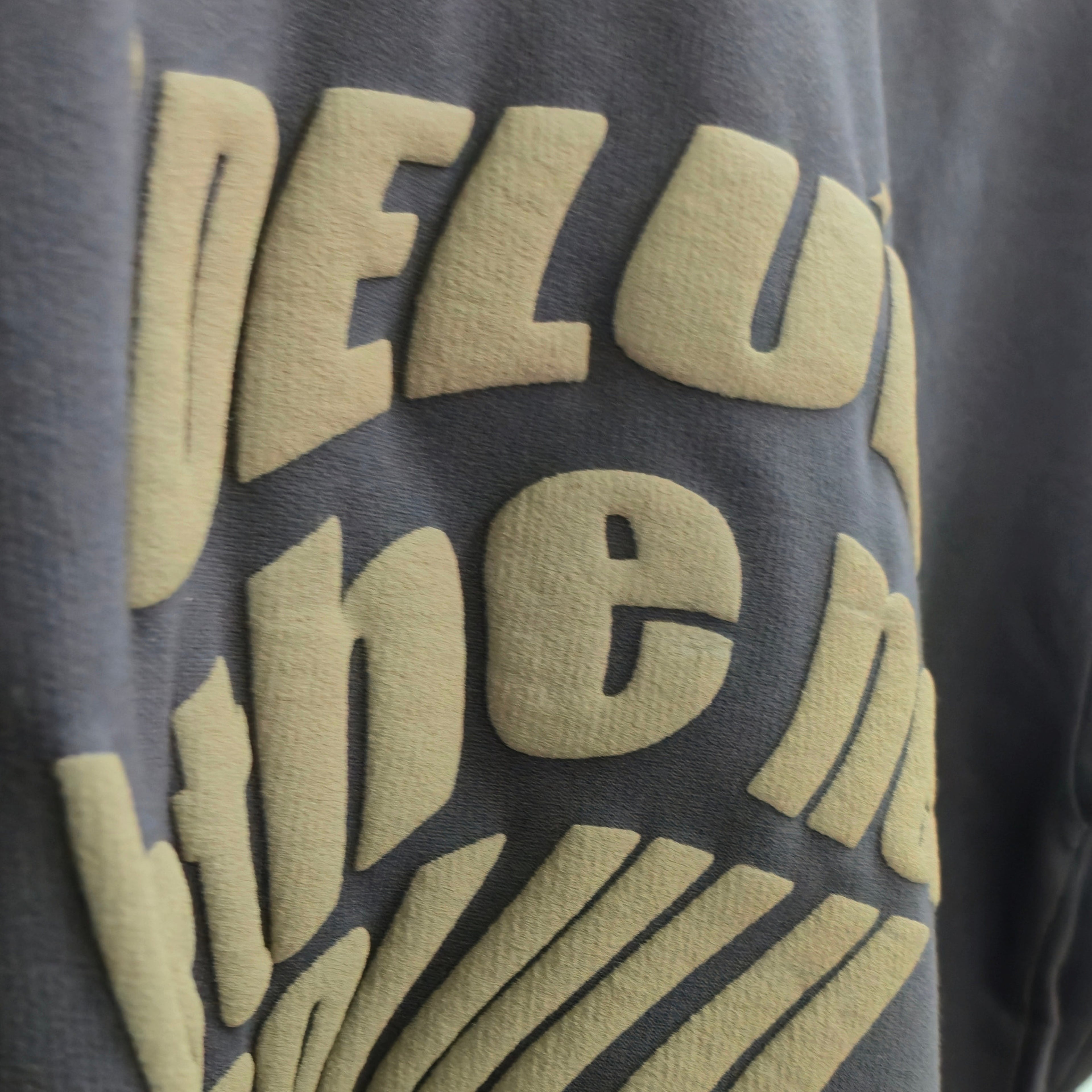 DELULU TEE