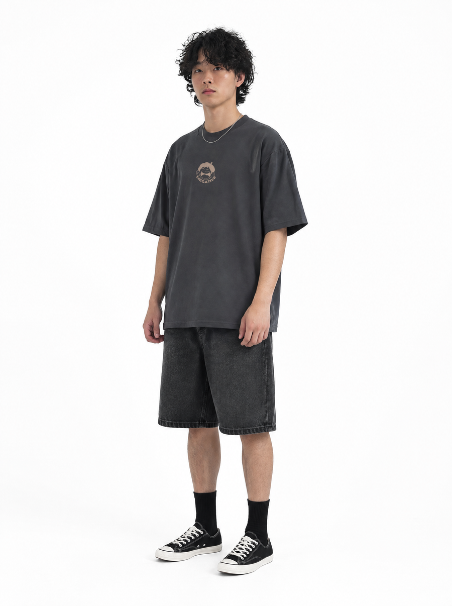 Delulu tee charcoal, front view, on model